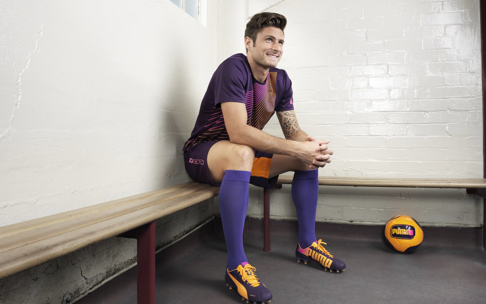 年度焦点之战,冰球铁幕下,加拿大如何以体系之力压制马赛的孤星?